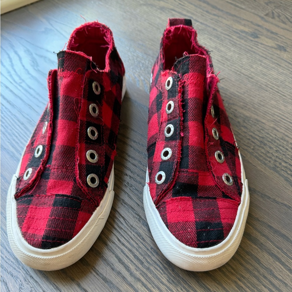 Preowned - Woman’s Blowfish Play Buffalo Plaid Slip-on Shoe.  Size 8